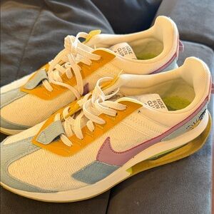 Women's Nike Air Max Pre Day SE Sail/Amethyst Wave size 7